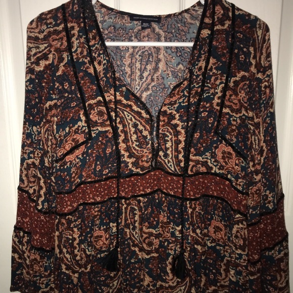 Bell sleeved shirt - Picture 4 of 4